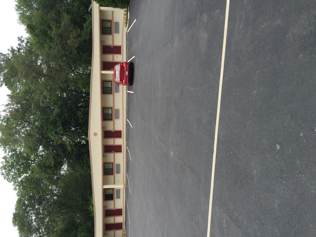 Skyview Motor Inn Johnston Exterior photo